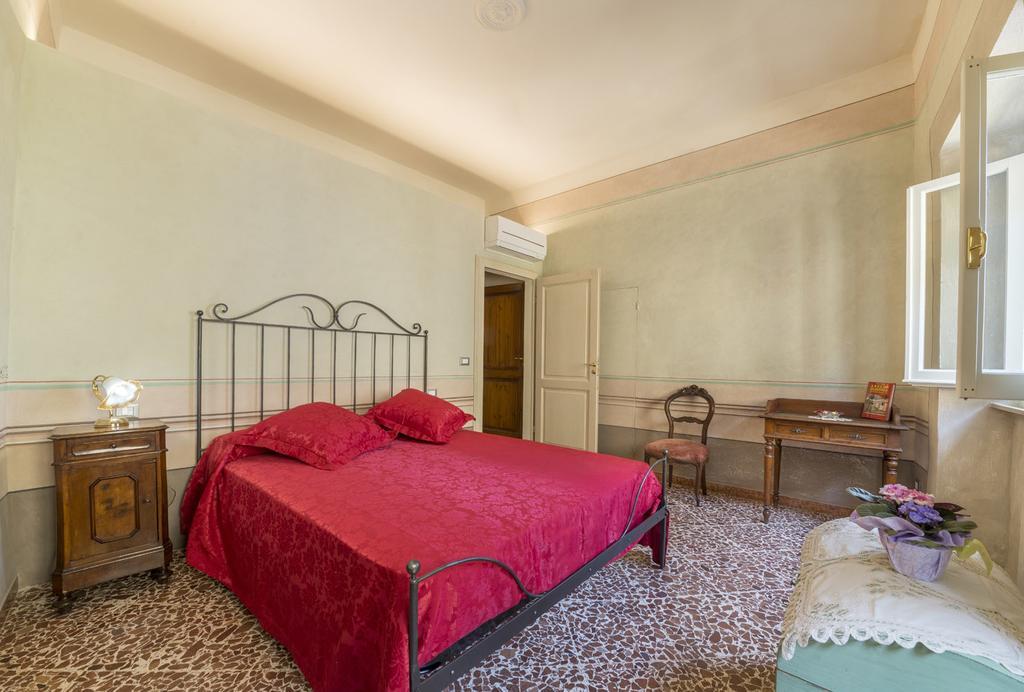 I Bei Ricordi - Historic Centre Apartment 6 Арецо Екстериор снимка