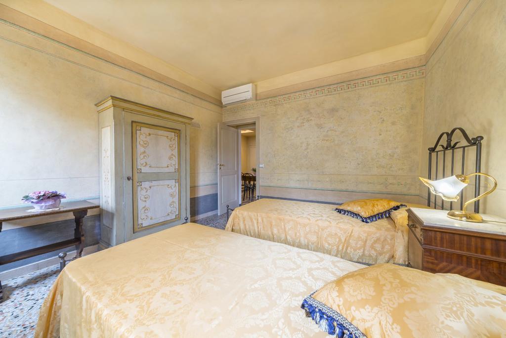 I Bei Ricordi - Historic Centre Apartment 6 Арецо Екстериор снимка